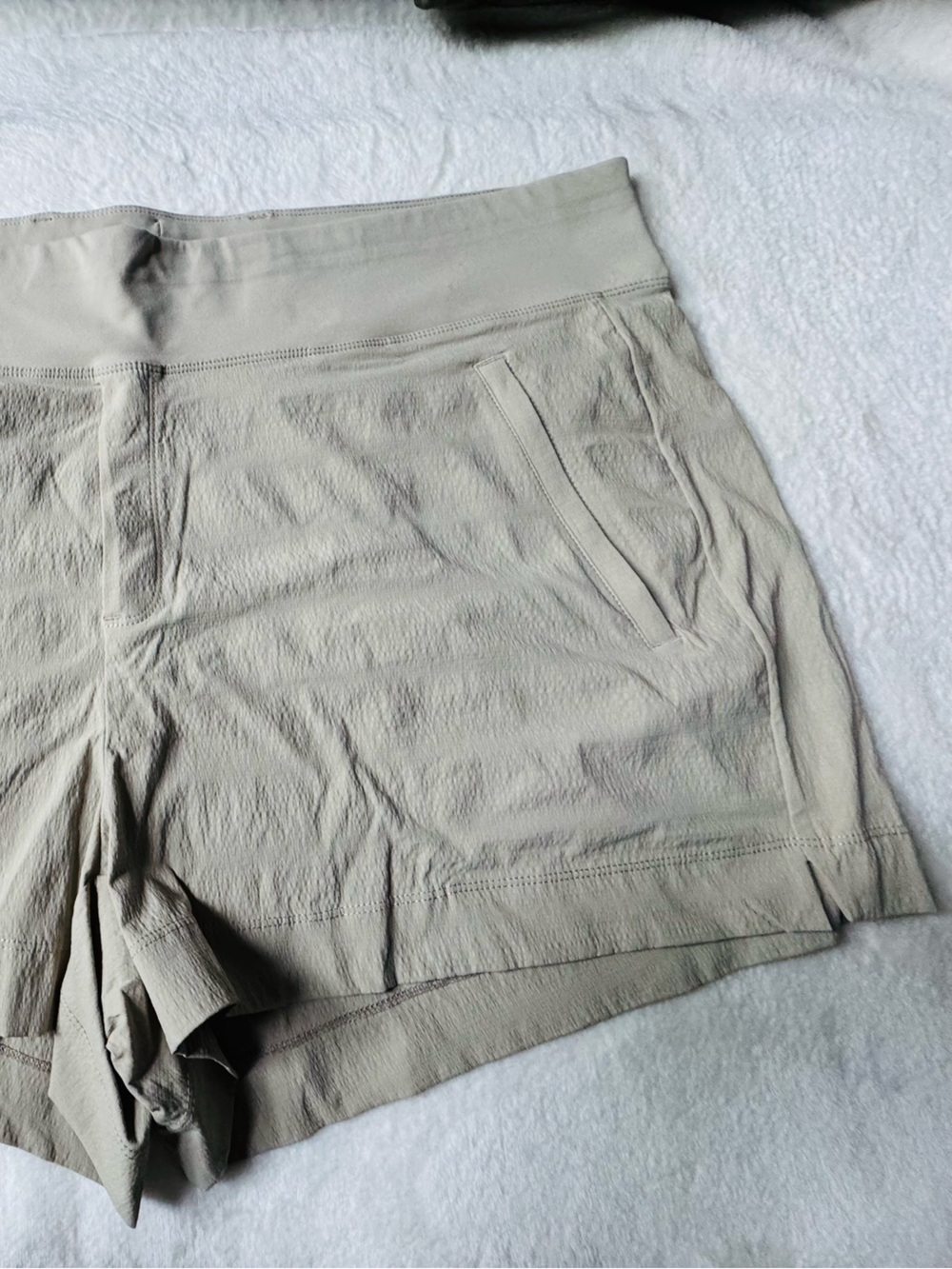 Athlete Trekkie North Short Women’s 24 NWOT Beige Hiking Travel Shorts